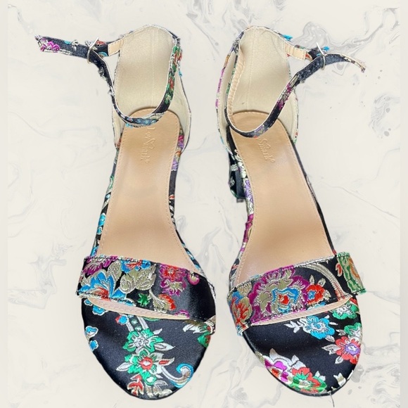 Lov Mark sandals Size 7 NWOT - Picture 2 of 7